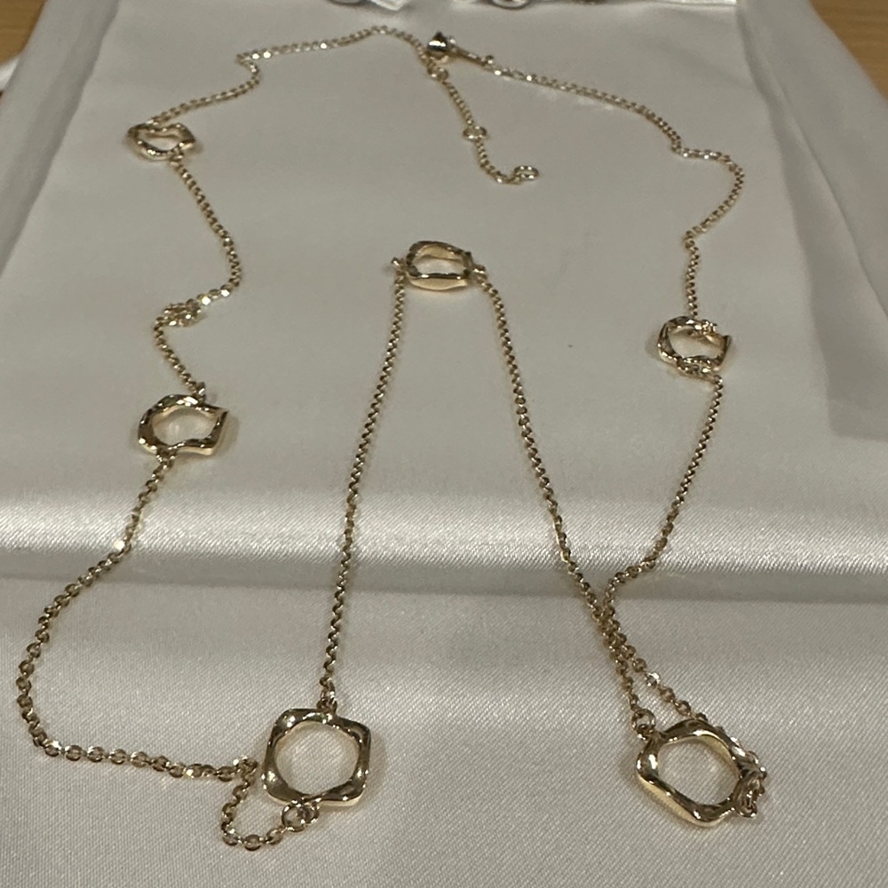 Gabriel and Company 14 k Elegant Gold Chain Necklace.